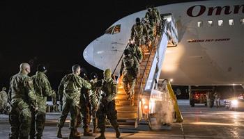 البنتاجون يعلن نشر مزيد من القوات الأمريكية في مطار كابل