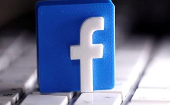 «فيسبوك» تحظر «طالبان» من منصاتها