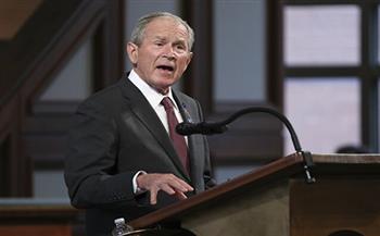 الرئيس الأمريكي الأسبق بوش يحث بايدن بتجاوز كافة الخطوط الحمراء بشأن اللاجئين الأفغان