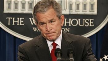 بوش يدعو لفتح ممر آمن للاجئين الأفغان دون تأخير "بيروقراطي"
