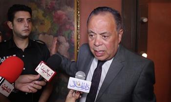 أشرف زكي للرئيس السيسي: ربنا كرمنا برجل يهتم بمصر ليل ونهار (خاص)