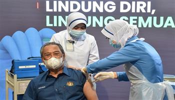 تطعيم 50% من سكان ماليزيا بلقاحات كورونا