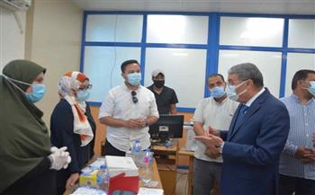 محافظ المنيا يتابع تلقي الموظفين بالديوان العام للقاح كورونا