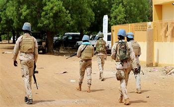 مقتل 11 عسكريا وإصابة 10 في هجوم على قافلة في مالي
