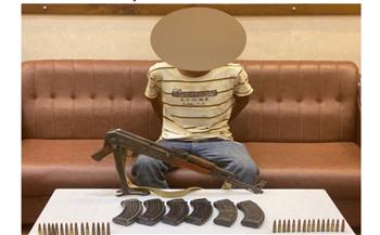 القبض على عاطل بحوزته بندقية آلية و50 طلقة بـ «15 مايو»