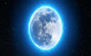 معهد البحوث الفلكية: اليوم اكتمال بدر شهر المحرم "القمر الأزرق" في السماء