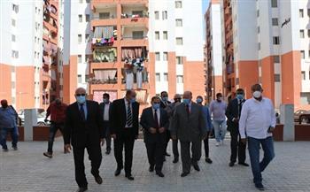 محافظ القاهرة يتفقد القافلة الطبية بمركز طبي ٤ بحي الاسمرات