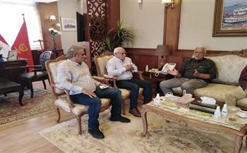 محافظ بورسعيد يلتقى رئيس قطاع الآثار الدينية بوزارة السياحة 
