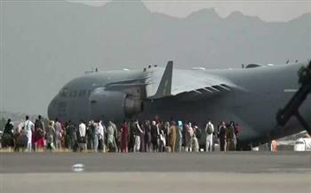 مسئول عسكري أمريكي : نقلنا 10 آلاف شخص من مطار كابول خلال 24 ساعة