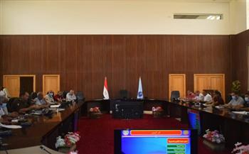 اجتماع تنسيقي بمحافظة البحر الأحمر لمشروع صقر 84 لمواجهة الأزمات والكوارث