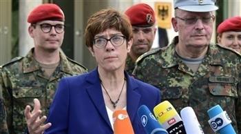 وزيرة الدفاع الألمانية تؤيد إبرام اتفاقية إجلاء مع طالبان