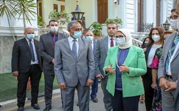 وزيرة الصحة تبحث مع رئيس مجلس أمناء مؤسسة "راعي مصر" سبل التعاون في القطاع الصحي