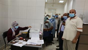 استمرار تلقي موظفي محافظة القاهرة للقاح فيروس كورونا