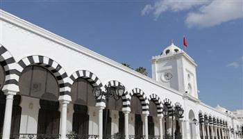 تونس تعفي مسؤولين بوزارة الاقتصاد والمالية من مناصبهم