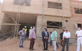 محافظ جنوب سيناء يتابع العمل بمبنى مجلس المدينة الجديد بشرم الشيخ 