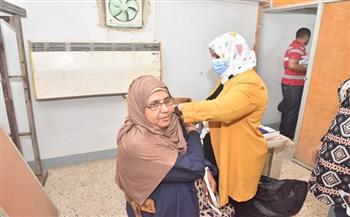 استمرار فعاليات حملة تلقي لقاح فيروس كورونا للعاملين بديوان محافظة أسيوط