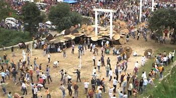 إصابة 77 شخصًا في دقائق خلال تقليد لرمي الحجارة فى ولاية هندية