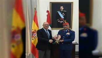 الإمارات وإسبانيا تبحثان تعزيز علاقات التعاون العسكري