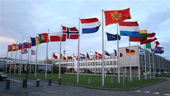 ناتو: تنكيس أعلام الدول الأعضاء إلى النصف فوق مقر المنظمة ببروكسل
