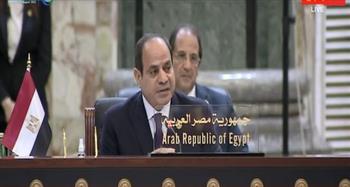   الرئيس السيسي: مصر ترفض التدخلات الخارجية في شئون العراق