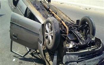 إصابة 3 أشخاص إثر انقلاب سيارة على الطريق الصحراوي بأطفيح