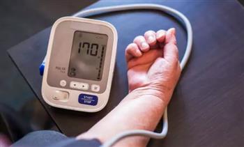 4 طرق للحفاظ على معدلات ضغط الدم الطبيعية في الصيف