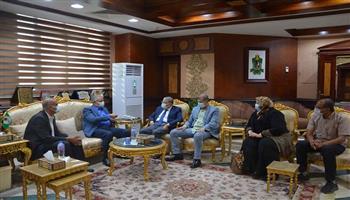 محافظ المنيا يستقبل رئيس مجلس إدارة مكتبات مصر العامة