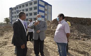 محافظ أسيوط يتفقد أعمال إنشاء مجمع مدارس بني سميع بمركز أبوتيج