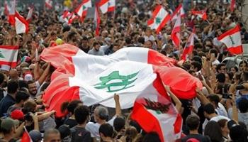 لبنان: محتجون يحاولون إقتحام مبنى مجلس النواب والأمن يرد بقنابل الغاز والمياه لتفريقهم