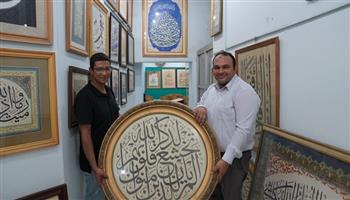 مكتبة الإسكندرية تتسلم لوحات قيمة ونادرة من الفنان خضير البورسعيدي