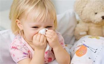 7 أعراض تنذر بإصابة طفلك ببرد الصيف.. انتبهي لها