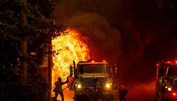 "ديكسي فاير" المستعر يصبح ثالث أكبر حريق في تاريخ كاليفورنيا