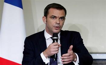 وزير الصحة الفرنسي يخفف إجراءات تطبيق الشهادة الصحية