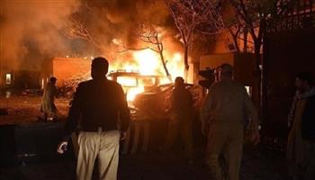 مصرع وإصابة 14 من الشرطة الباكستانية في انفجار غرب البلاد