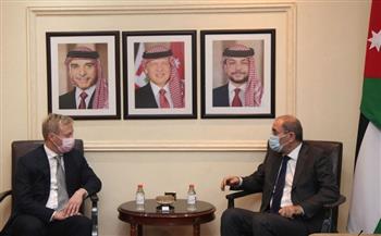 وزير الخارجية الأردني يلتقي بالمبعوث الخاص للاتحاد الأوروبي لعملية السلام