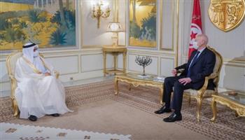 الرئيس التونسي يستقبل وزير الخارجية البحريني بقصر قرطاج