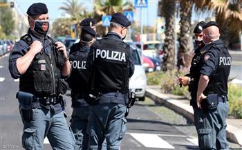 الشرطة الإيطالية تفكك شبكة تزوير للتصاريح الصحية الإلزامية