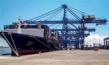ميناء دمياط يتداول 19 سفينة للحاويات والبضائع العامة