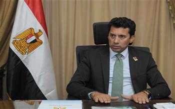 وزير الرياضة يصل استاد القاهرة لحضور افتتاح بطولة العالم للدراجات  