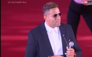 محمد نور يُحيي حفل افتتاح بطولة العالم للناشئين لدرجات المضمار