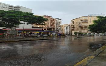 تساقط أمطار خفيفة على الإسكندرية صباح اليوم