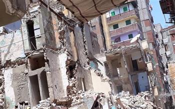 إزالة الخطورة الداهمة عن 3 عقارات قديمة آيلة للسقوط غرب الإسكندرية