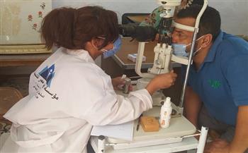 محافظ بني سويف : الكشف وتقديم العلاج لـ 200حالة وتوفير نظارات طبية في قافلة علاجية