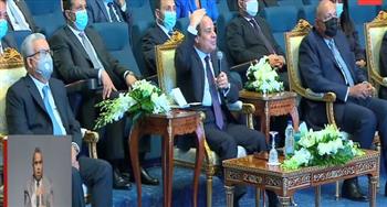 الرئيس السيسي: «مصر بلدنا وبنحب أهلها وعايزين نحطهم على دماغنا من فوق»