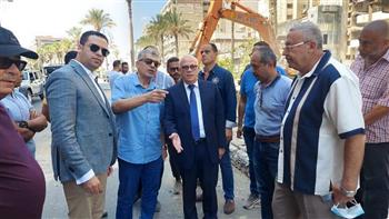 محافظ بورسعيد يتابع الموقف التنفيذي لمشروع «إيكلاي» السياحي