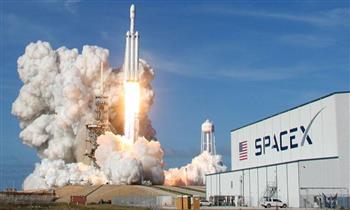 «سبيس إكس» تستعد لإطلاق أول رحلة إلى الفضاء بطاقم مدني
