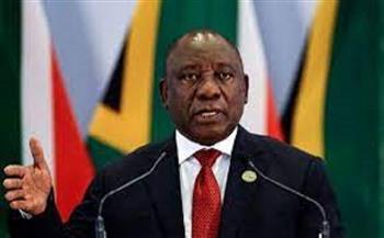 رئيس جنوب أفريقيا يعرب عن نيته لإطلاق "جوازات تلقيح" ضد كورونا