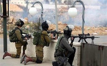 إصابة عشرة فلسطينيين بينهم صحفي بالمطاطي خلال قمع مسيرة لمساندة الأسرى في نابلس