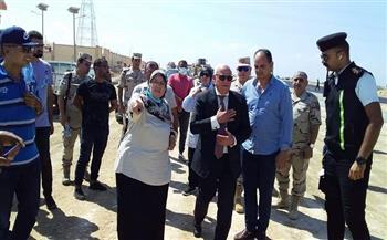 محافظ بورسعيد يتابع سير العمل فى تطوير ورصف المنطقة المحيطة بمحطة رفع السلام 