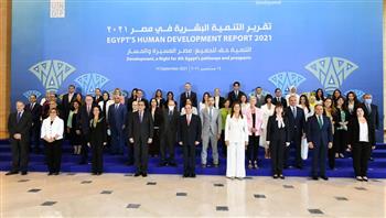 الرئيس يشهد إطلاق تقرير الأمم المتحدة للتنمية البشرية 2021.. وسياسيون: يؤكد نجاح المصريين في تحقيق معجزة